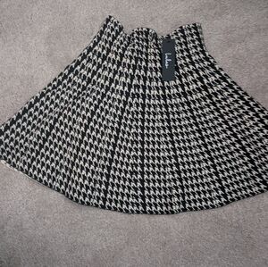 LuLu hounds tooth skirt XL NWT